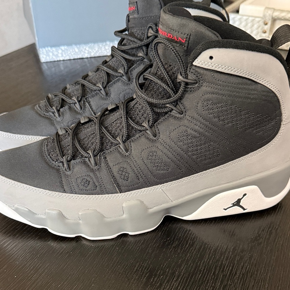 Jordan 9 Retro Particle Gray